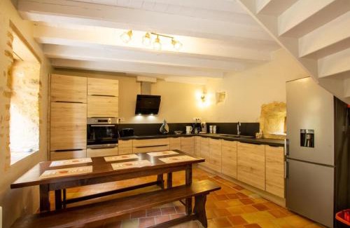 Saint-Crepin-et-Carlucet House | La bichonelle - marronnier pour 2
