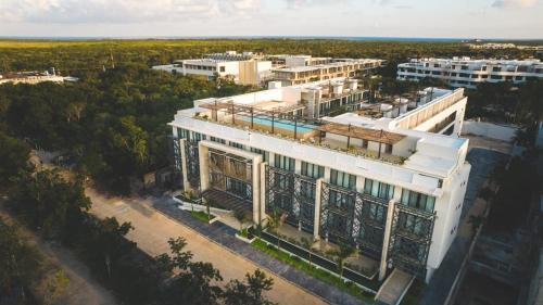Zama House | La Bohme Ultra-luxe Condo