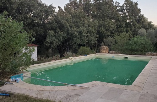 Cornillon-Confoux House | La bonne Adresse de Provence COCOON Swimming pool and Jacuzzi in Provencal village