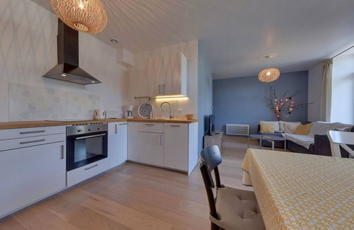 La Bourboule Apartment | La Bourboule Center - Splendid 2-Bedroom with Balcony, Wi-Fi, Pets Allowed