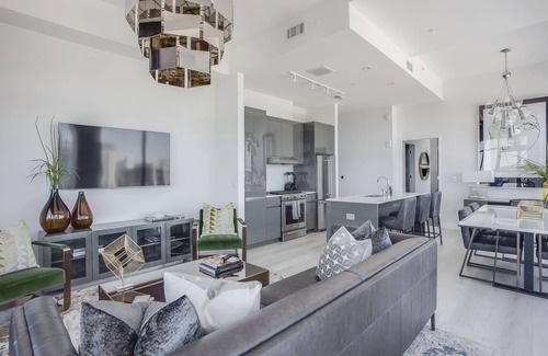 Midtown Apartment | La Brise by Atlanta Luxury Rentals