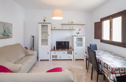 Galdar House | La Cabaña Palomino - 2BR Home Rural Setting