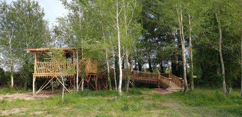 Villelaure Other | LA CABANE PERCHEE
