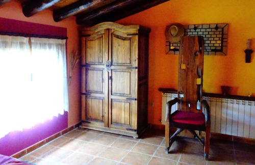 Casavieja House | La Cabra rural house