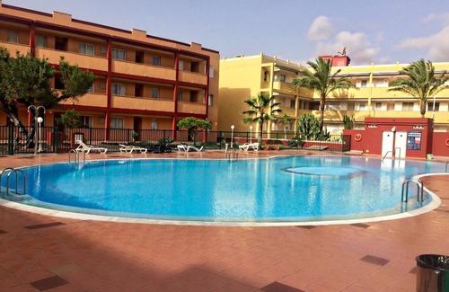 Parque Holandes Apartment | La Caleta (Parques Holandes): Beautiful apartment with 3 pools & free WiFi