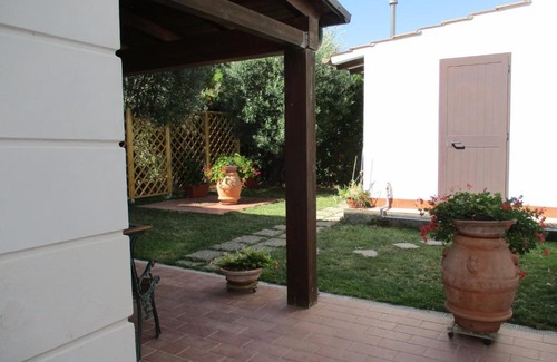 Castiglioncello Apartment | La Caletta: Castiglioncello (Livorno)