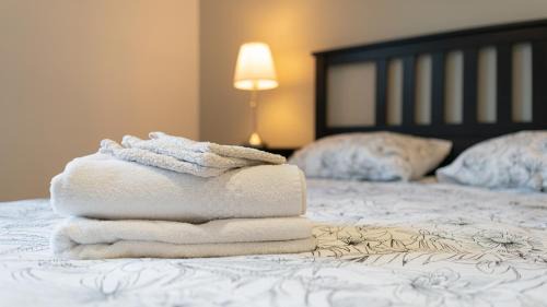 Merignac House | La CAPEYRONNAISE - MAISON COSY - JARDIN