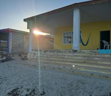 Chelem House | La Casa Amarilla Frente al Mar