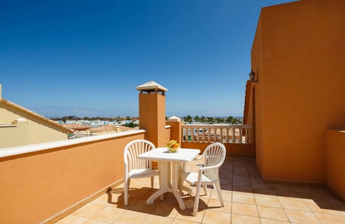Geafond House | La Casa Amarilla - Mirador Lobos Golf