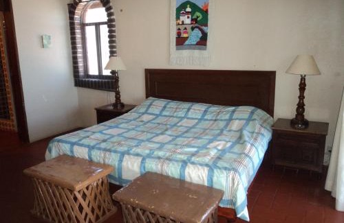 Zona Dorada House | La Casa Contenta