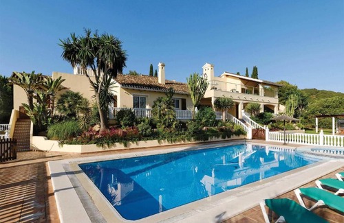 Diputacion de Rincon de San Gines Villa | La Casa de la Armonia Perfecta