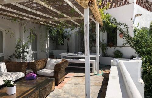 Almodovar del Rio House | La Casa de la Luz. ArtistHome