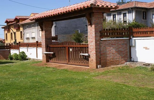 Alfoz de Lloredo Cottage | La Casa de Lola for 8 people