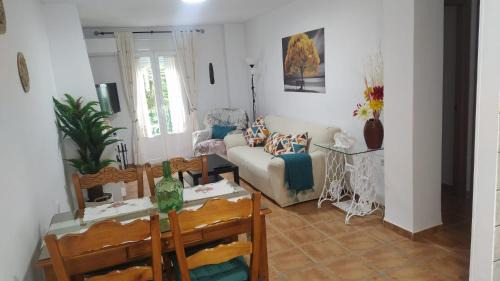 Benamahoma Apartment | La casa de mayfer