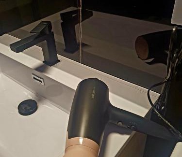 Cavarzere Apartment | La Casa de Papel - Berlino - Self Check in, Smart Tv, tutti i confort, nuova costruzione