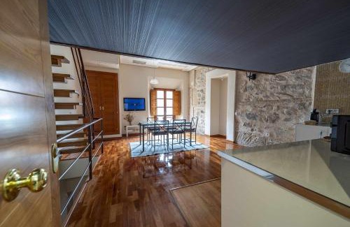 Toledo City Center Apartment | La Casa de San Justo - Living Toledo