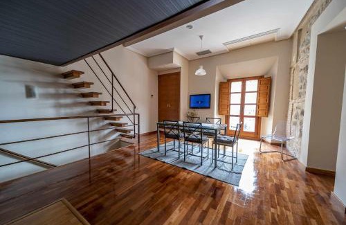 Toledo City Center Apartment | La Casa de San Justo - Living Toledo