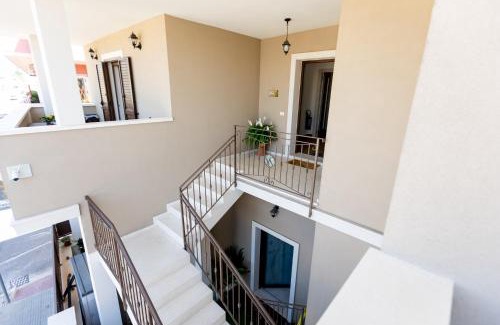 Villaggio delle Mimose House | La casa dei Girasoli