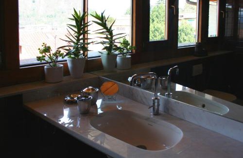 Laveno Apartment | La casa del artista