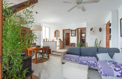 Alcanada Ski Chalet | La Casa del Far