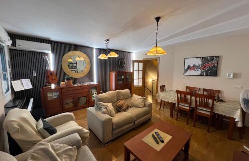 Barrio de la Vega House | La Casa del Pianista