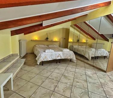 Genoa Apartment | La Casa di Malú -5min centro-porto-acquario free wifi