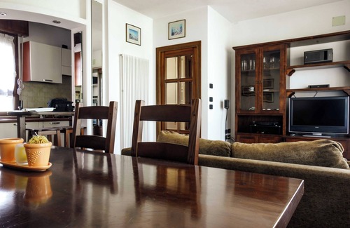 Senigallia Apartment | La Casa di Mari - One Bedroom Apartment, Sleeps 4