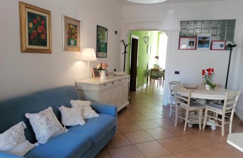 Cisano Apartment | LA CASA DI MARZIA