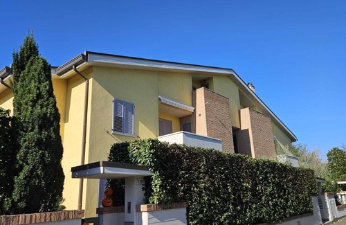 Forli Apartment | La Casa Di Rosa, Confortevole Appartamento in Posizione Strategica a Forlì