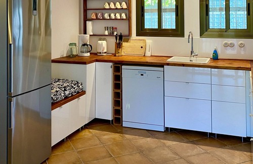 Creixell House | La Casa Grande - a home away from home on the beautiful Costa Dorada!
