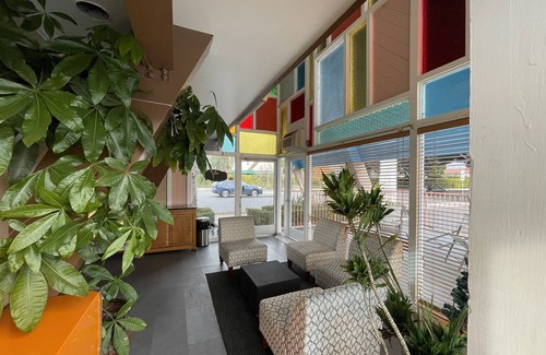 Lamanda Park Hotel | La Casa Inn