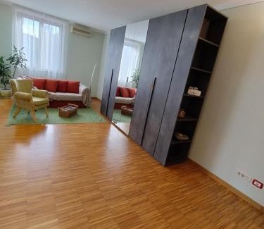 Abbadia di Montepulciano Apartment | La Casa di Manu