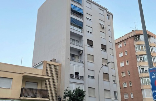 Poligono Alameda Apartment | La Casa Nona