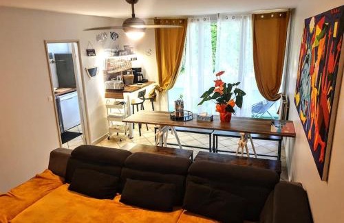 Villepinte Apartment | La Casa Picasso