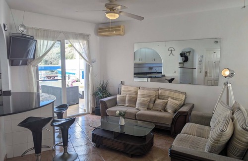 La Parata Apartment | La Casa Redonda lovely 3 bed penthouse withn sea views - a short walk to beach