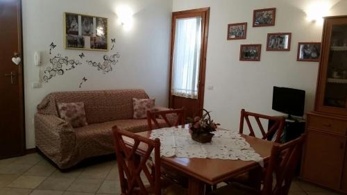 Monserrato Apartment | LA CASA ROSA - GRAZIOSO BIVANO CON POSTO AUTO