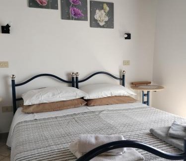 Riola Sardo Hotel | La Casa Rossa