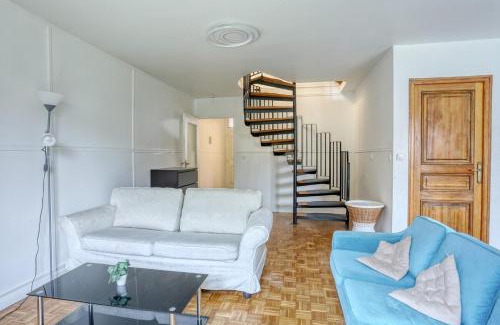 Guyancourt Apartment | La Casablanca - Guyancourt