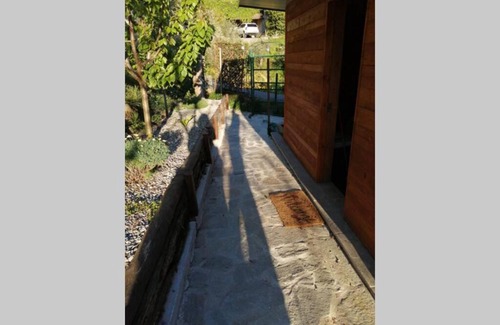 Rostio House | La Casetta di Molly tra ulivi e roseto