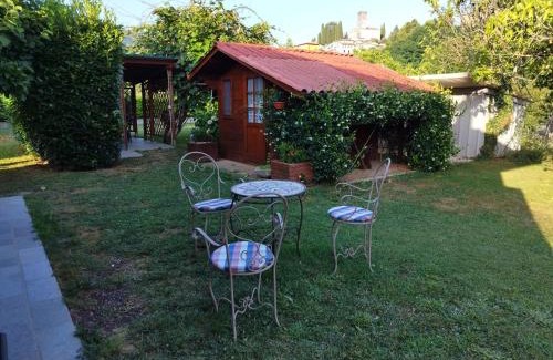 Mologno House | La Casina