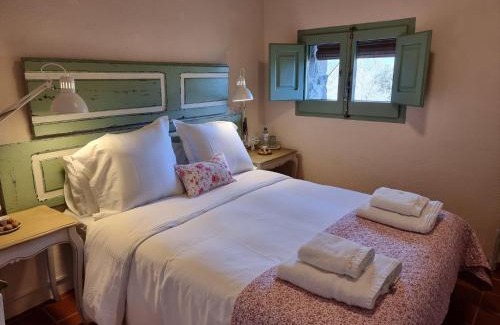 Santa Pau Ski Chalet | La Casita -Adults 0nly-