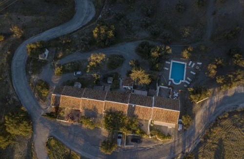 El Chorro House | La Casita Blanca- La Almona Chica