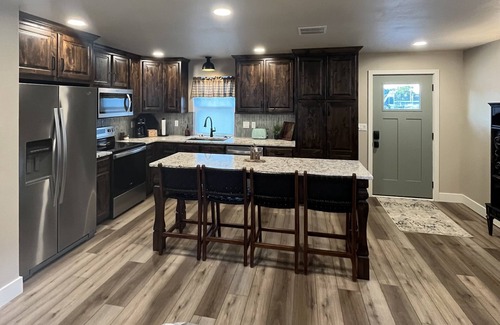 Grove Cottage | La Casita! Brand new cottage with boat parking overlooking Honey Creek Marina!