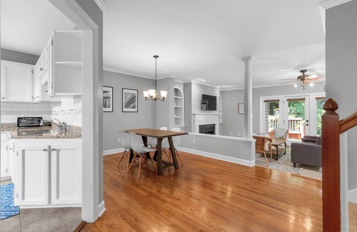 Cary House | La Casita Cary- Home Away from home