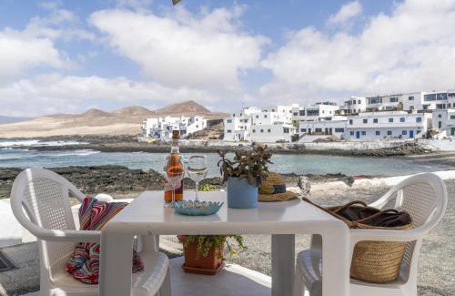 Caleta de Caballo House | La Casita Del Mar