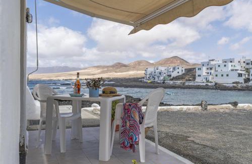 Caleta de Caballo House | La Casita Del Mar