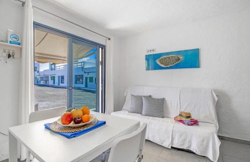 Caleta de Caballo House | La Casita Del Mar