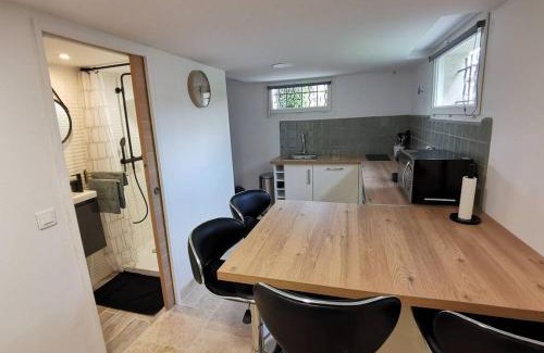 Saint-Etienne-du-Gres Apartment | La Casita