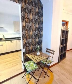 Zurbaran Apartment | La casita verde. Metro cerca del Casco Viejo