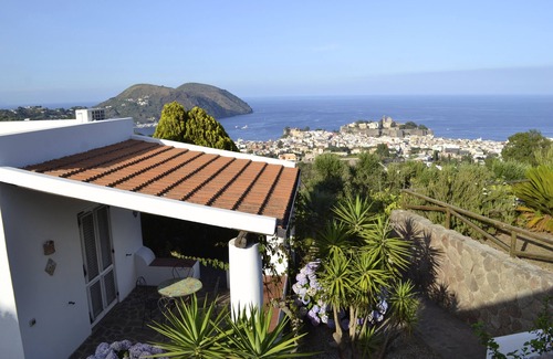 Monte Gallina House | La Cecilia, panoramic and evocative house in a villa with swimming pool